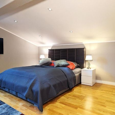 3 Rooms - Zimmervermietung Naehe Flughafen Ber - Gratis Wlan, Parken & Netflix Berlin Zewnętrze zdjęcie
