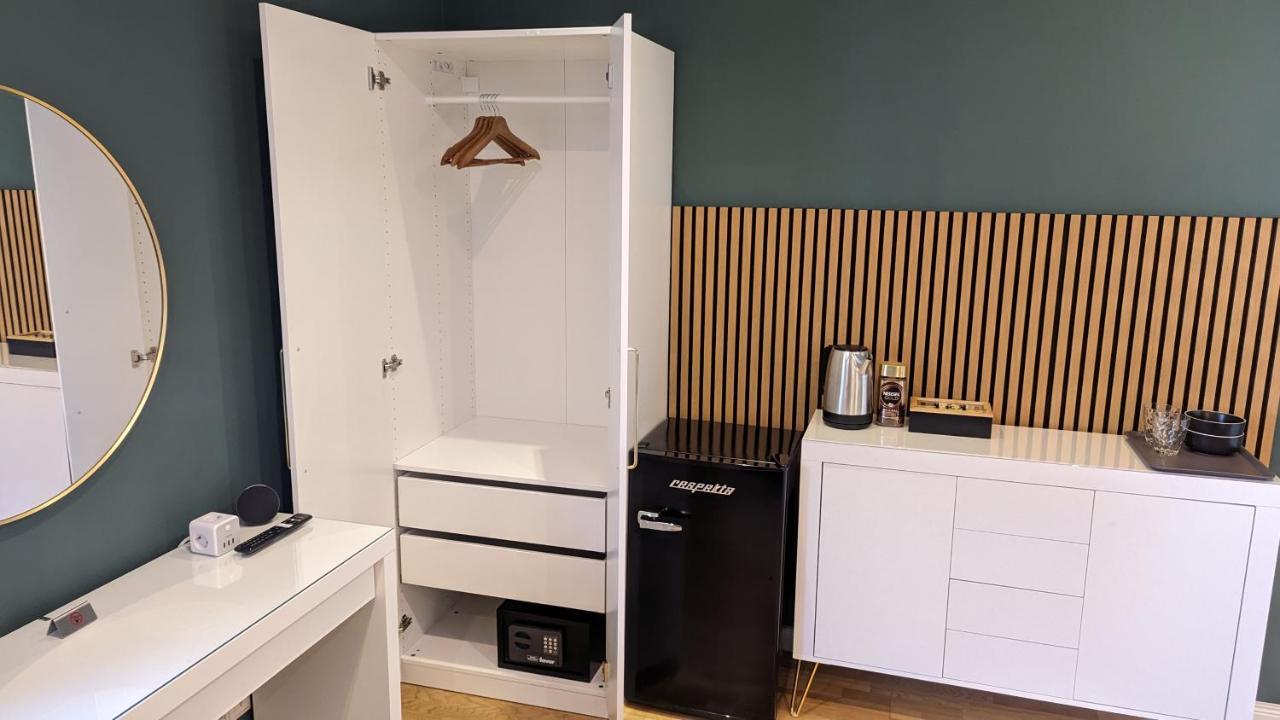 3 Rooms - Zimmervermietung Naehe Flughafen Ber - Gratis Wlan, Parken & Netflix Berlin Zewnętrze zdjęcie